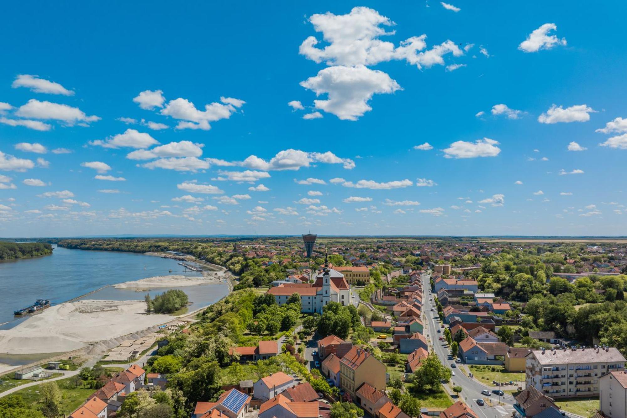 Apartman Sanda Vukovar Exterior foto